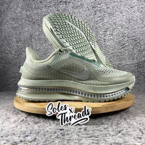 Nike Air Zoom Pegasus Premium Size 6 Men = 7.5 Women Light Army Jade HQ2592-300